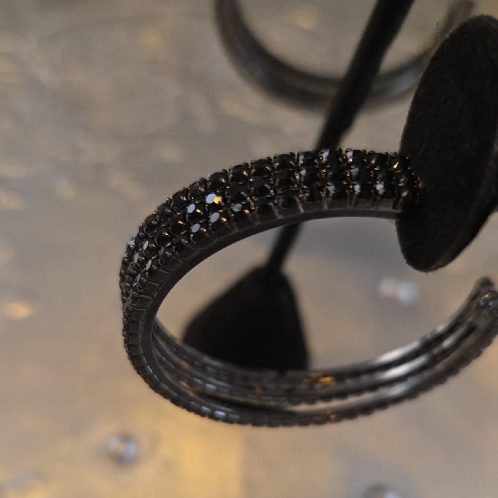 Guess Black Multi-Hoop Earrings - Picture 5 of 5
